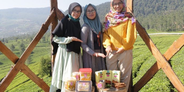 Pandemik Covid-19, PTM Harus Tingkatkan Daya Saing UMKM, Seperti Egg Roll G-lis 144