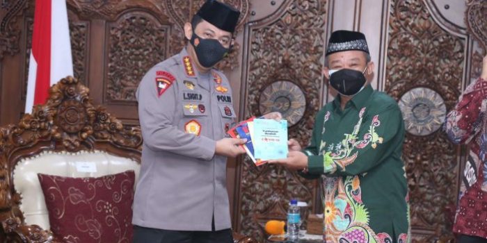 Abdul Mu’tie Usulkan Tagline Baru Kapolri: “Polisi Sahabat Umat”