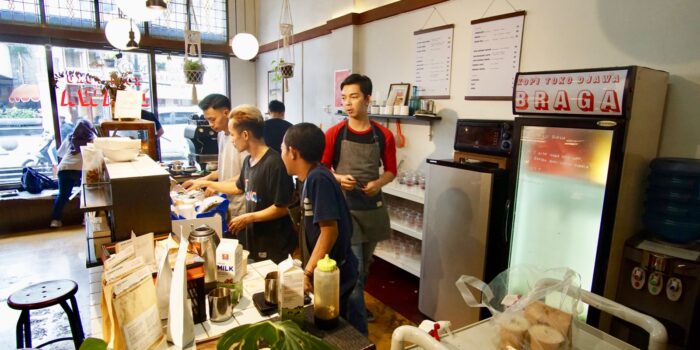 Transformasi Toko Buku Djawa Jadi Tempat Ngopi