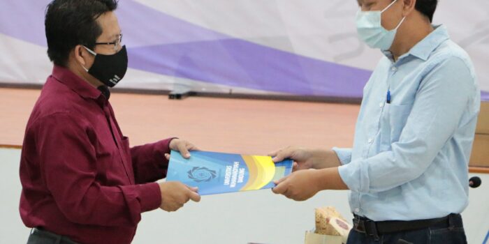 Ditandai Penyerahan SK, Dosen STIEM Resmi Bergabung dengan UM Bandung