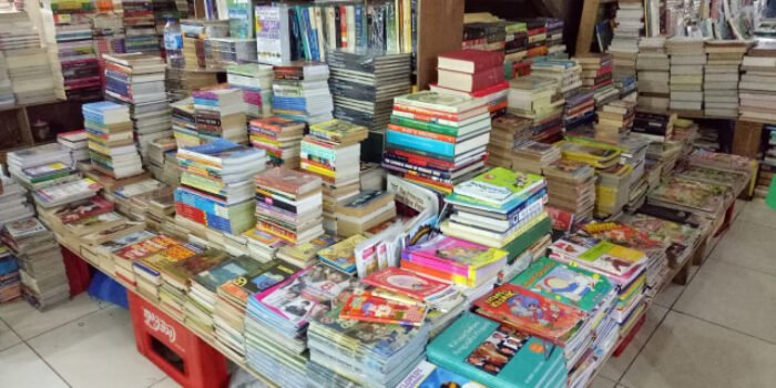 4 Cara Membeli Buku Murah Berkualitas