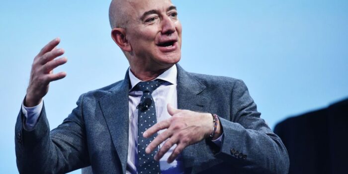 Jeff Bezos Pendiri Amazon Gantikan Elon Musk di Daftar Orang Terkaya Dunia
