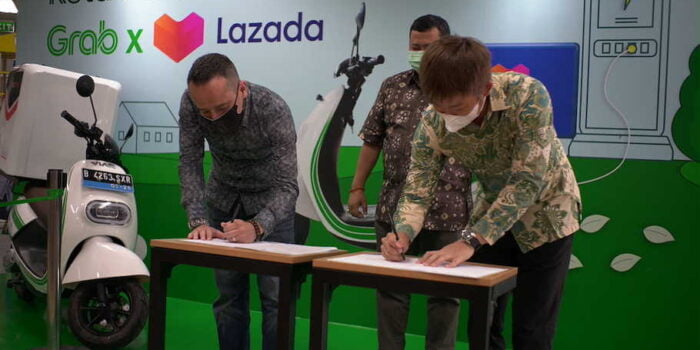 Mantap! Grab dan Lazada Kolaborasi Gagas #LangkahHijau untuk Lingkungan