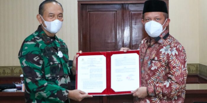 Tingkatkan SDM Bidang Pertahanan, SESKO TNI Lakukan MoU dengan UIN Bandung