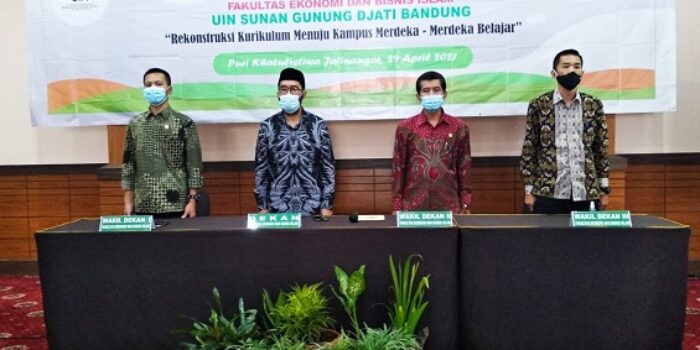 FEBI UIN Bandung Bahas Rekonstruksi Kurikulum Berbasis Kampus Merdeka