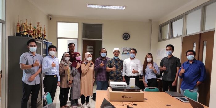 Kuatkan Laboratorium Networking, Jurusan Informatika Terima Hibah dari Ruckus