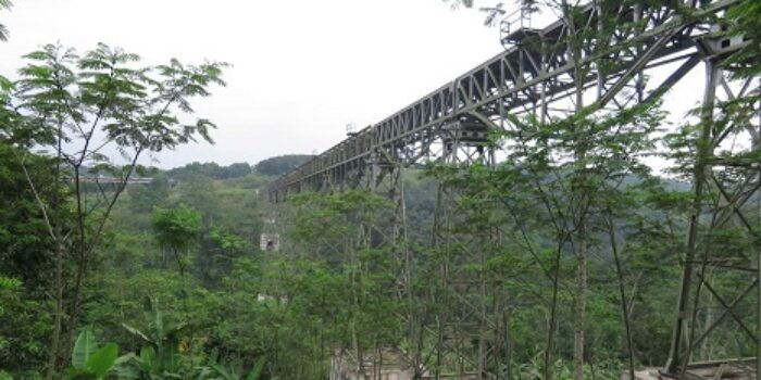 Menengok Jembatan Kereta Api Terpanjang Peninggalan Belanda