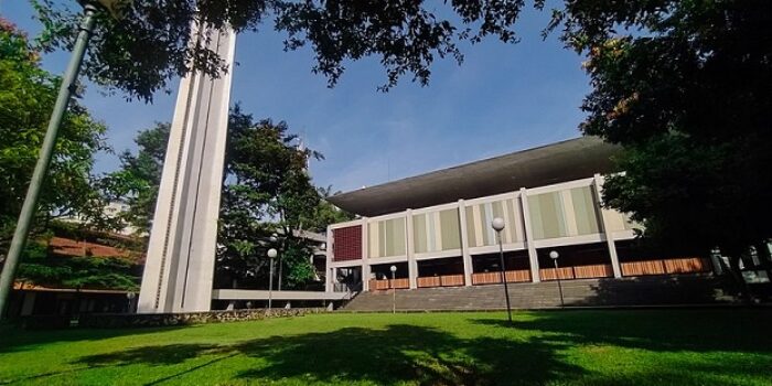 Menengok Masjid Salman ITB Yang Didirikan Penuh Rintangan