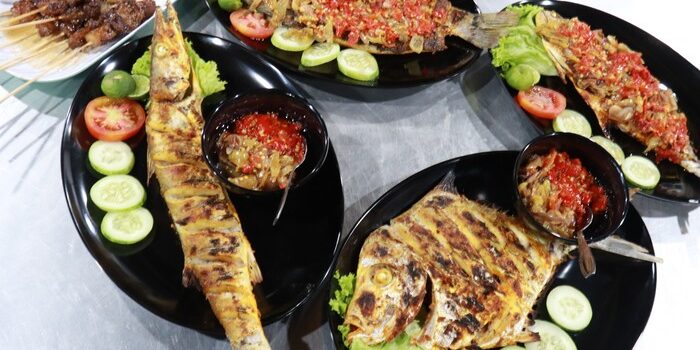 Nikmatnya Ikan Bakar Sambal Pesisir Bandung yang Pedasnya Nendang