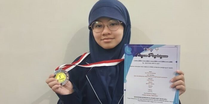 Siswa SMP Muhammadiyah Juarai Lomba Karya Tulis Populer Tingkat Nasional