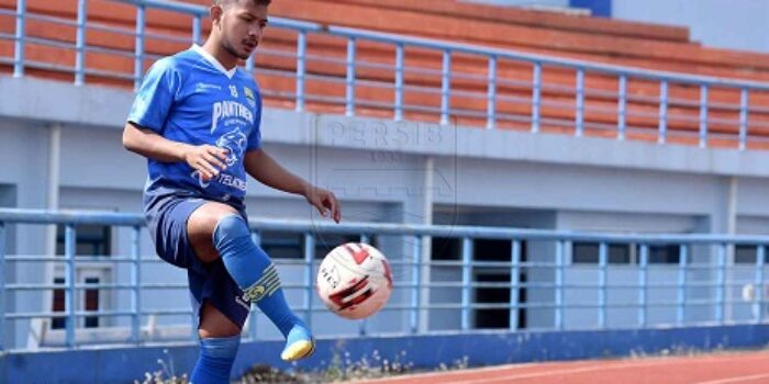 Robert Ungkap Alasan Zola ke Persela