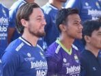 Persib Luncurkan Jersey Utama