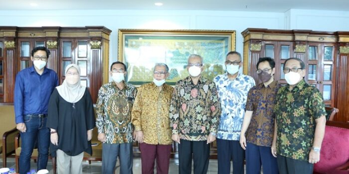 UM Bandung Jalin Kerja Sama dengan Asosiasi Teknisi Perpajakan Indonesia