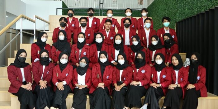 Salman Al-Barra Resmi Dilantik Sebagai Ketua HIMAPSI UM Bandung