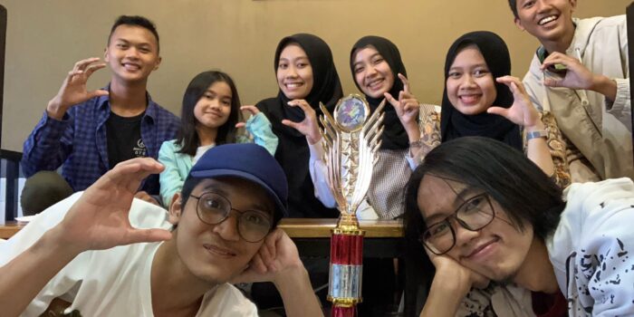 Angkat Tema Pahlawan Muda Era Milenial, Enam Mahasiswa UM Bandung Raih Juara Dua Videografi