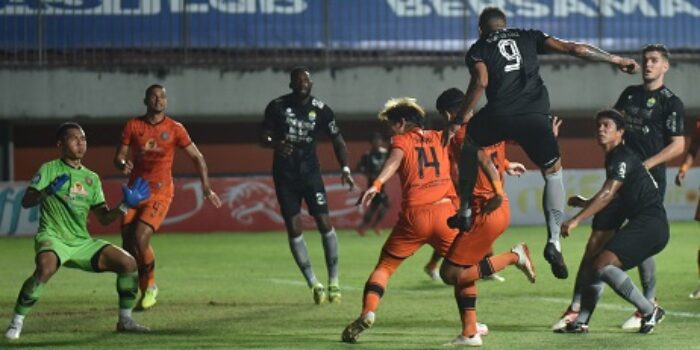 Robert Berharap Produktivitas Gol Wander dan Castillion Terus Meningkat