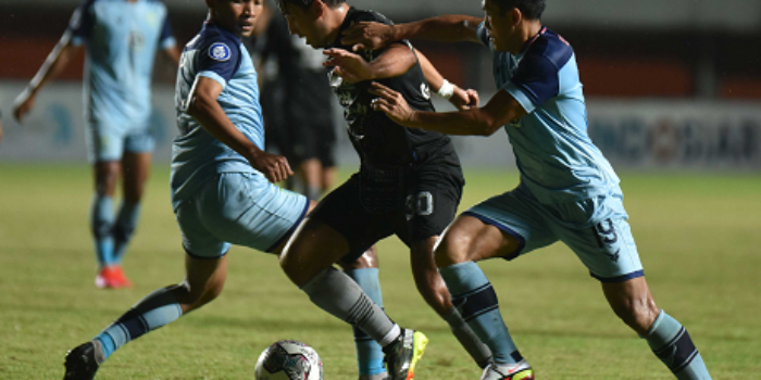 Meski Menang, Robert Bilang Persib Masih Punya Kekurangan