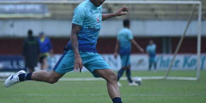 Persib Siap Tumbangkan Arema dan Rebut Pimpinan Klasemen