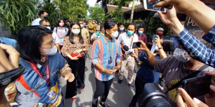 Indonesia Indicator Menobatkan Gibran Wali Kota Terpegah, Ade Yasin Bupati Terpegah 2021