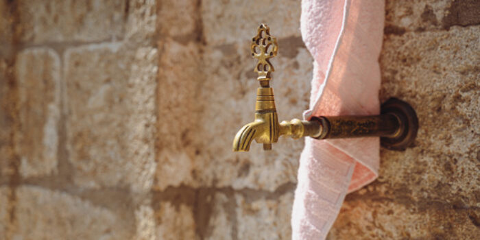 Anak yang Sudah Balig Harus Diajari Tata Cara Mandi Wajib