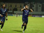 Pelatih Persib Antisipasi Pergerakan Striker Arema FC