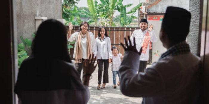 Inilah 4 Adab Menerima Tamu dalam Islam