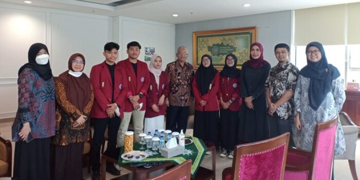 Kontribusi Nyata Bangun Desa, 6 Mahasiswa UM Bandung Ikuti KKN Tematik LLDIKTI Wilayah 4 di Jabar dan Banten