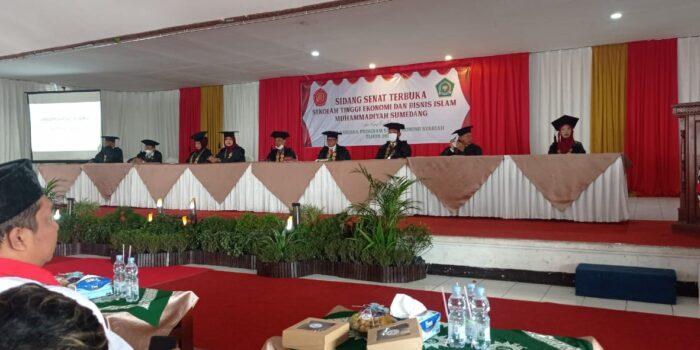 STEBIS Muhammadiyah Sumedang Gelar Wisuda Sarjana