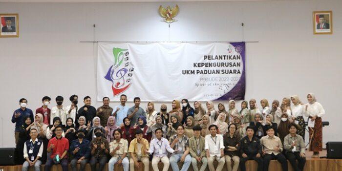 Resmi! Warek 1 UM Bandung Lantik Kepengurusan Baru UKM Paduan Suara