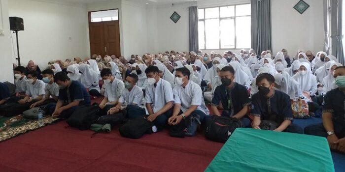 Bernuansa Kampus Islami, Mahasiswa Protestan Ini Mengaku Senang Kuliah di Unisa Bandung
