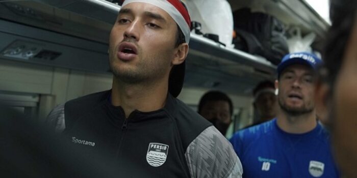 Persib Bandung Rayakan HUT ke-77 RI di Dalam Kereta Api