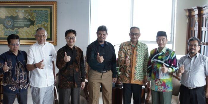Dua Kampus Muhammadiyah Kunjungi UM Bandung