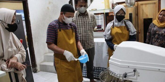 Optimalisasi Branding Produk, Dosen UM Bandung Adakan Pendampingan UMKM di Cijerah