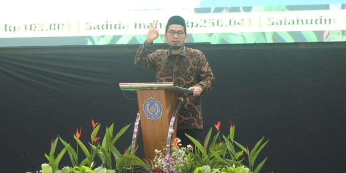 Ustad Adi Hidayat: KH Ahmad Dahlan Adalah Keturunan Nabi