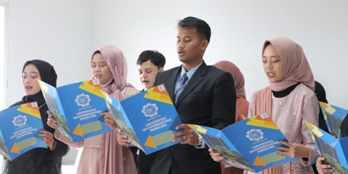 Sukses! Prodi Psikologi UM Bandung Gelar Sumpah Sarjana Bagi Calon Wisudawan