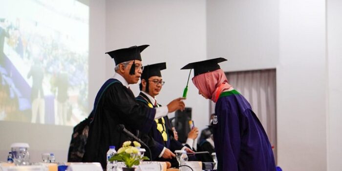 Lulusan UM Bandung Harus Adaptif dan Berkemajuan