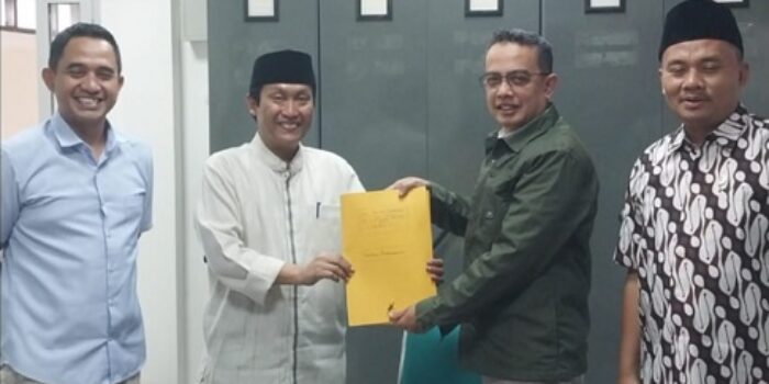 Bambang Qomaruzzaman Pendaftar Pertama Pemilihan Rektor UIN Bandung