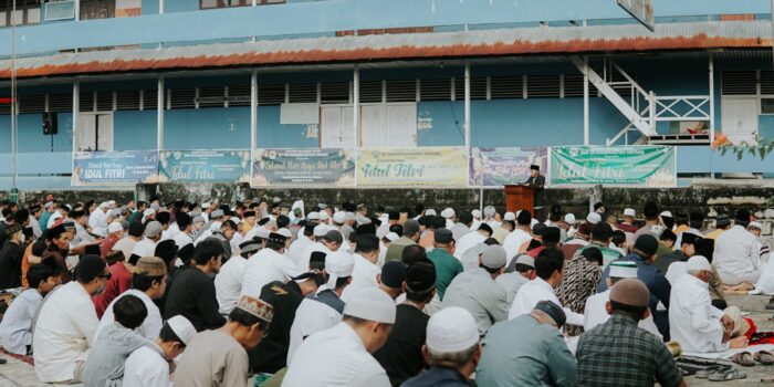 Ribuan Jamaah Laksanakan Salat Idul Fitri di Lapangan SMA Muhammadiyah Sintang