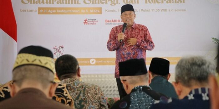 Sehat Lahir Batin Dengan Menyebarkan Salam, Salat Tahajud, dan Silaturahmi