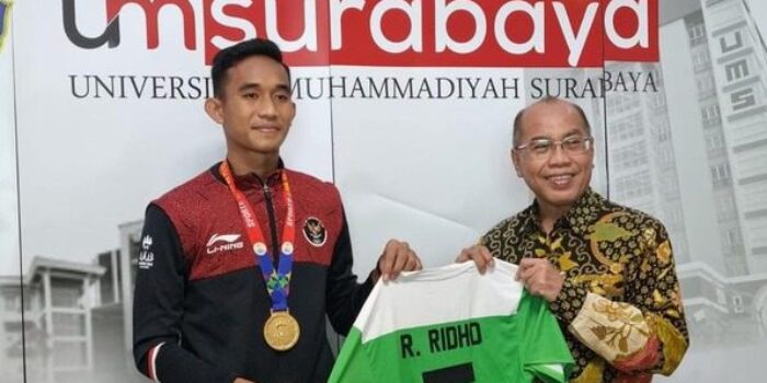 Top! UM Surabaya Berikan Bonus Istimewa Untuk Rizky Ridho