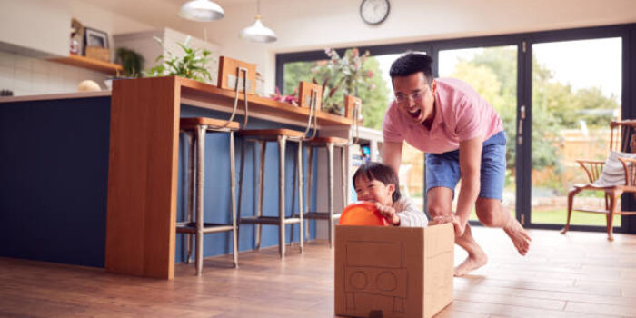 Inilah 10 Tips Bermain Menyenangkan Bersama Anak di Rumah