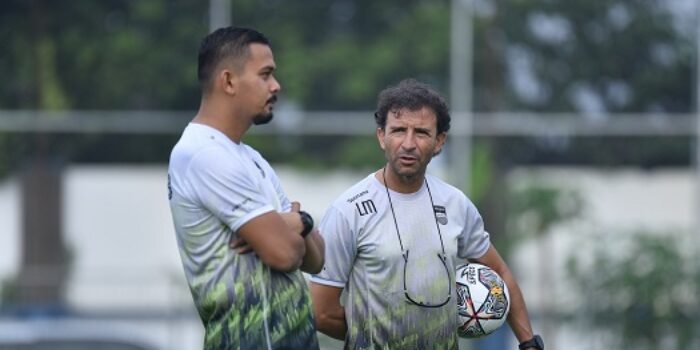 Gelar Latihan Perdana, Milla: Kebugaran Pemain Persib di Level Normal