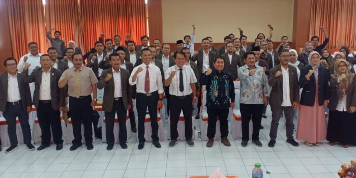 Ingin Jadi Center of Excellence Pengembangan Ilmu Ekonomi Bisnis Islam? Terapkan Lima Budaya Kerja Ini