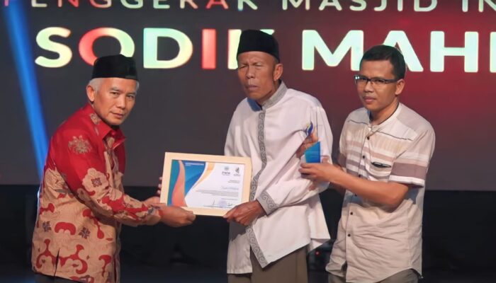 H. Sodik Mahbubi Mendapat Anugerah Penggerak Masjid Inspiratif PWM Jawa Barat, Ini Kisah dan Perjuangannya