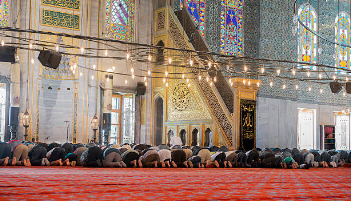 Inilah Sejarah Pertama Kali Umat Islam Melaksanakan Salat Tarawih