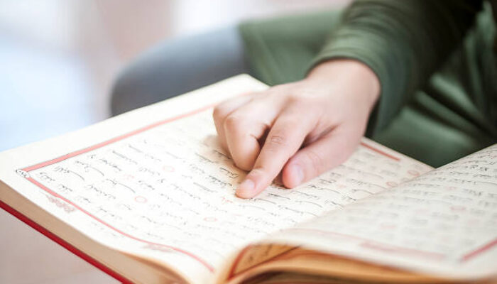 Mana Yang Lebih Baik, Menghafal Atau Memahami Al-Quran? Ini Penjelasannya