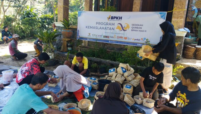 Lazismu Jabar dan BPKH Bagikan Daging Kurban ke Daerah Tertinggal