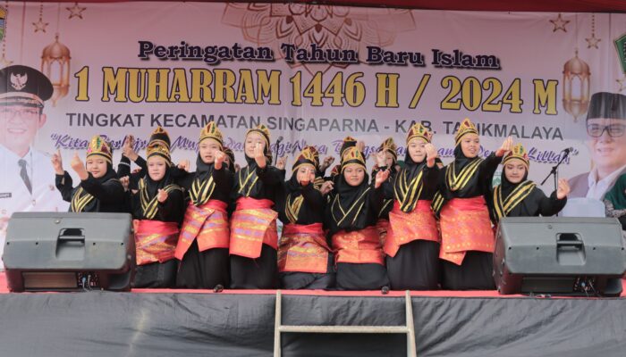 Tari Saman Santriwati Pesantren Muhammadiyah Al-Furqon Meriahkan Peringatan Tahun Baru Hijriah di Singaparna