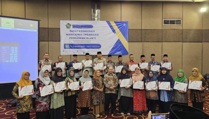 Keunggulan FST UIN Bandung Raih Penghargaan Itjen Kemenag Pencanangan ZI-WBK