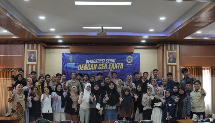 Mafindo dan IPM Solo Edukasi Remaja Tentang Demokrasi Sehat Berbasis Cek Fakta